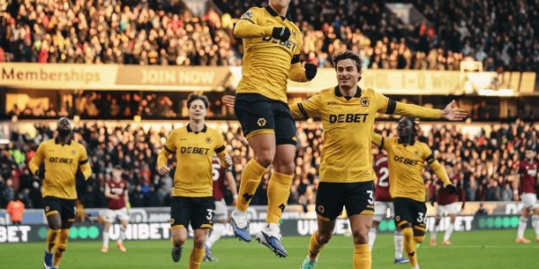 黄喜灿传射＋马内建功！狼队半场3-0西汉姆联＋赛季首胜近在咫尺