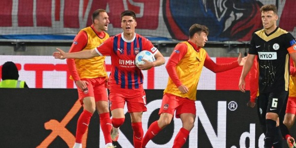 德甲升降级附加赛：海登海姆2-2埃弗斯堡，施密特战术调整逆转比分