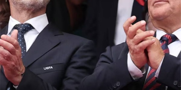 泰晤士报：巴萨违反财务规定面临处罚，或减少欧冠注册甚至扣分！