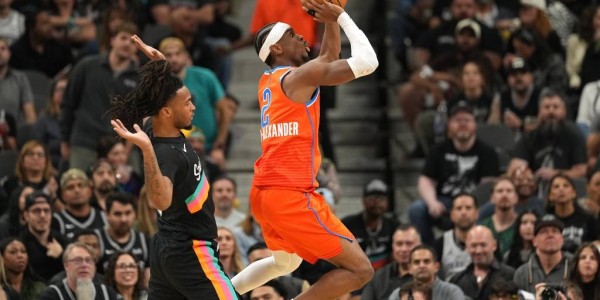 文班亚马12分亚历山大空砍33分 马刺大胜雷霆