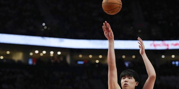 杨瀚森NBA首秀冷启动 2分1板暂时还在体系之外？